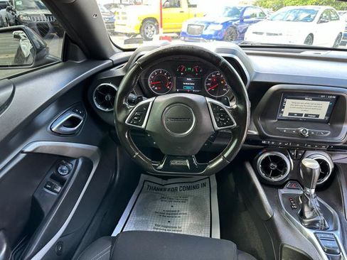 Used 2017 Chevrolet Camaro LT RWD image 14