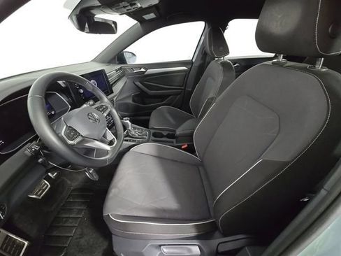 Used 2025 Volkswagen Jetta Sport FWD image 6
