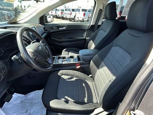 Certified 2022 Ford Edge SE w/ Black Appearance Package image 17