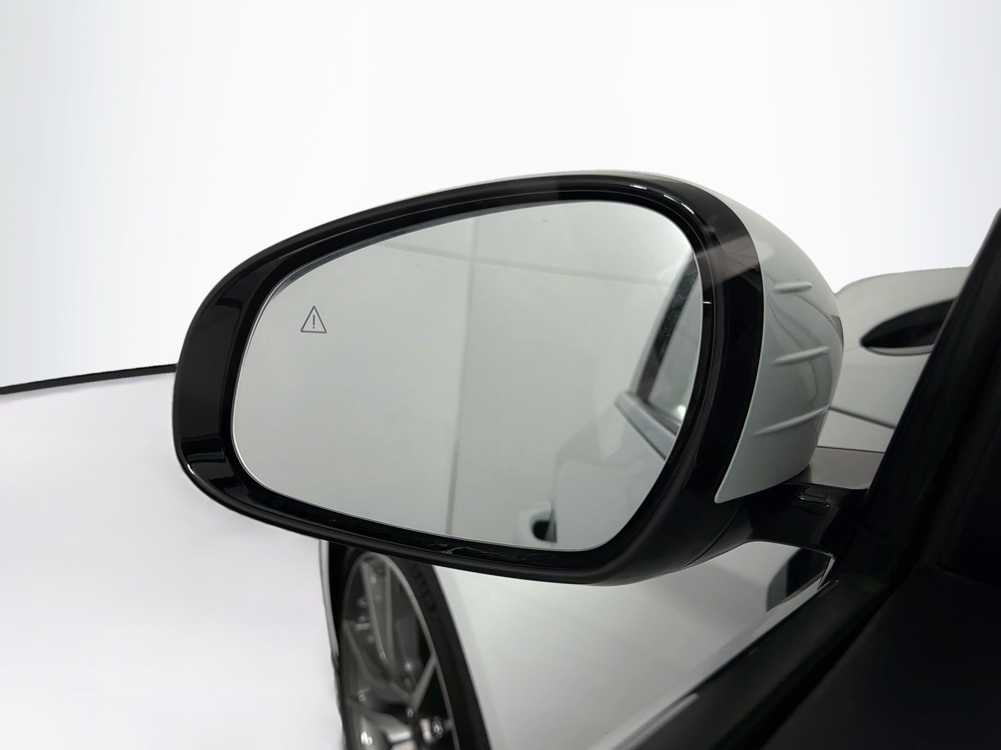 Used 2025 Genesis G70 2.5T RWD image 16
