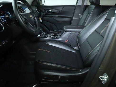 Used 2023 Chevrolet Equinox Premier image 19
