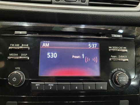 Used 2015 Nissan Rogue SV w/ SV Moonroof Package AWD/4WD image 25