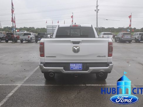 Used 2019 RAM 1500 Laramie AWD/4WD image 4