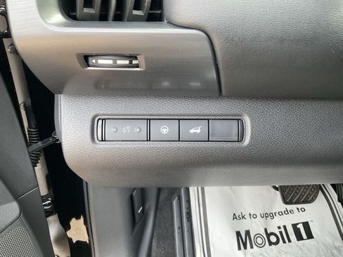 Used 2023 Nissan Pathfinder SL w/ SL Premium Package FWD image 29
