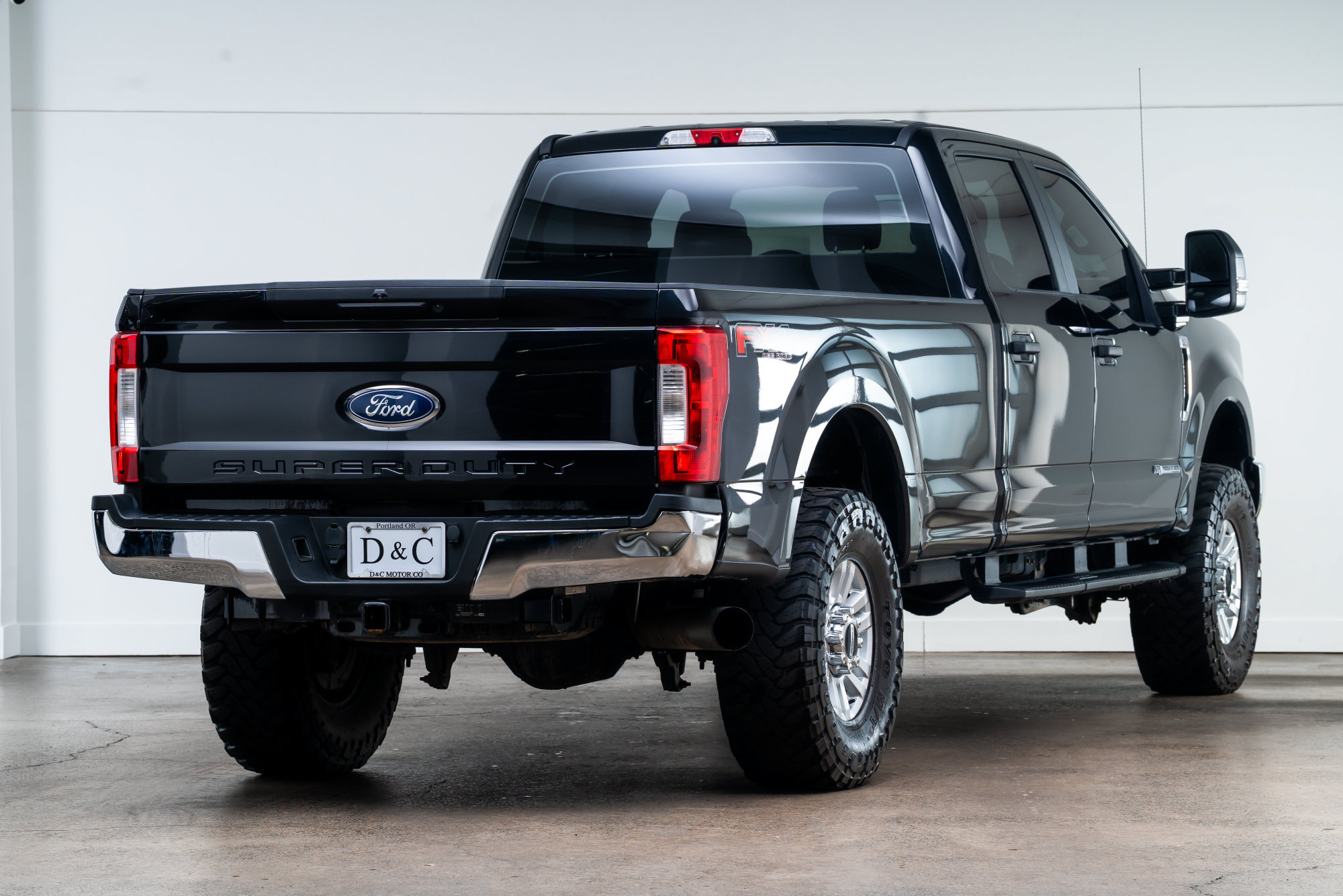 Used 2019 Ford F250 XL w/ STX Appearance Package AWD/4WD image 6