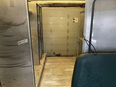 Used 2013 Ford E-350 and Econoline 350 Super Duty w/ Air Conditioning Prep Pkg image 20