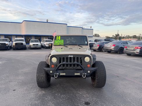 Used 2018 Jeep Wrangler Unlimited Sport S image 2