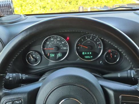 Used 2017 Jeep Wrangler Unlimited Sport w/ Quick Order Package 24S AWD/4WD image 32