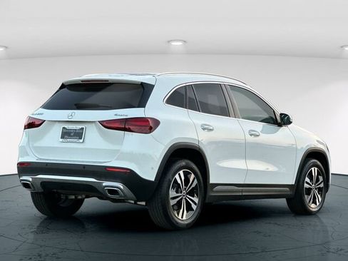 Used 2025 Mercedes-Benz GLA 250 4MATIC image 7