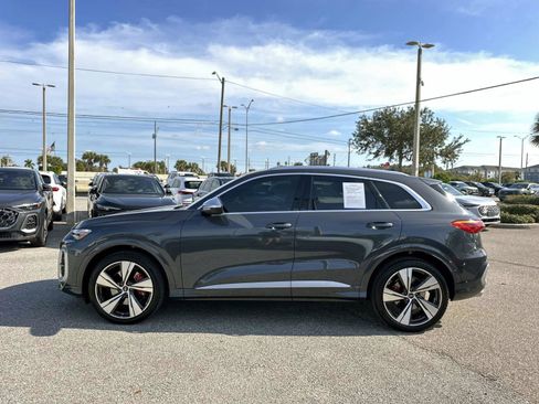 Used 2025 Audi SQ5 Premium Plus image 3