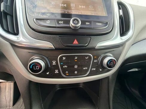 Used 2018 Chevrolet Equinox LT w/ Sun & Infotainment Package FWD image 24