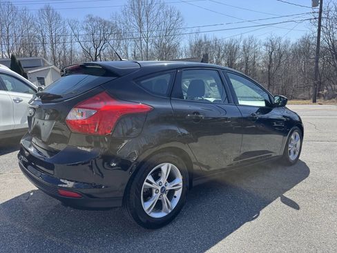 Used 2012 Ford Focus SE w/ SE Sport Pkg image 6