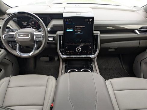 Used 2025 GMC Yukon Elevation w/ Elevation Premium Package image 17