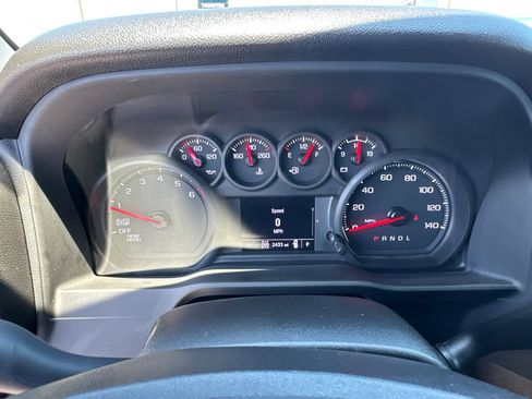 Used 2025 Chevrolet Silverado 1500 Custom AWD/4WD image 28