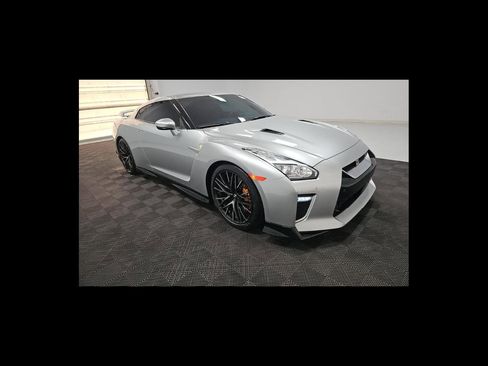 Used 2023 Nissan GT-R Premium w/ Premium Interior Package AWD/4WD image 1