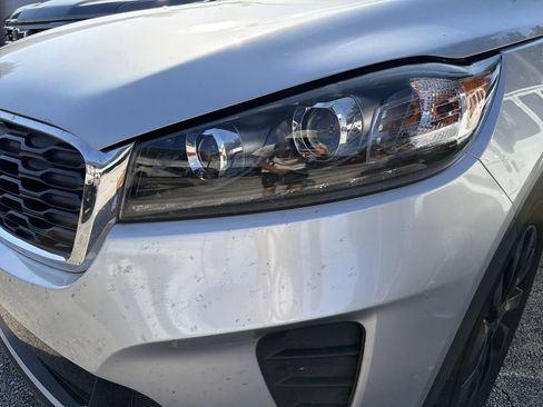 Used 2020 Kia Sorento S FWD image 4