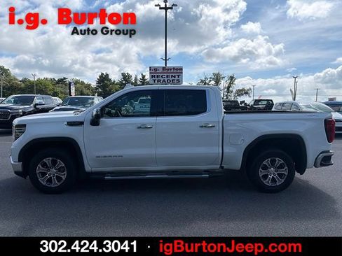 Used 2025 GMC Sierra 1500 SLT AWD/4WD image 3