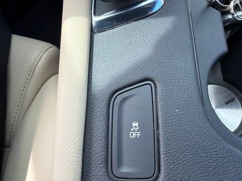 Used 2019 Cadillac XT5 FWD image 28