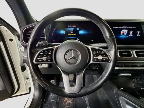 Used 2023 Mercedes-Benz GLS 450 4MATIC image 13