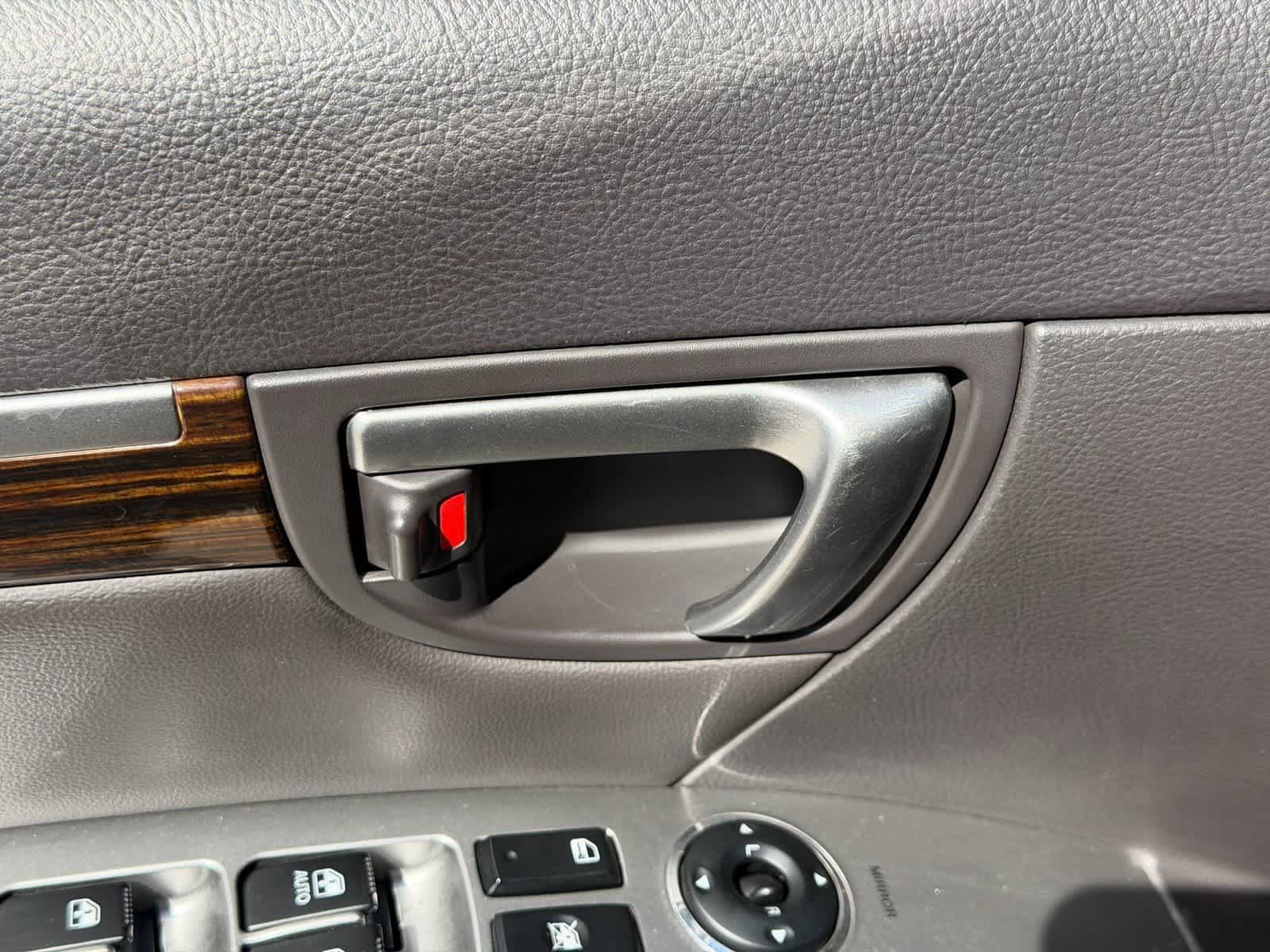 Used 2011 Hyundai Santa Fe Limited FWD image 16