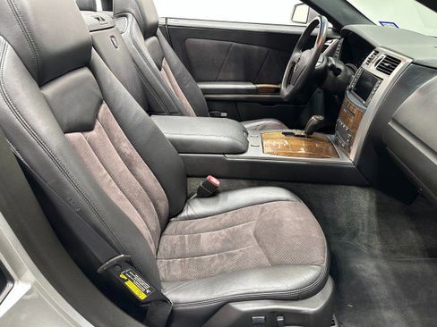Used 2006 Cadillac XLR V image 27