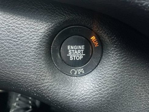 Used 2019 Jeep Cherokee Trailhawk AWD/4WD image 20
