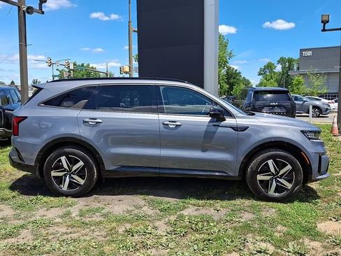 Certified 2022 Kia Sorento S w/ Panoramic Sunroof Package FWD image 7