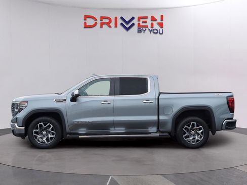 Used 2024 GMC Sierra 1500 SLT w/ SLT Premium Plus Package AWD/4WD image 2