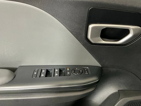 Used 2025 Kia K4 FWD image 18