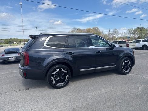 Used 2025 Kia Telluride S FWD image 18
