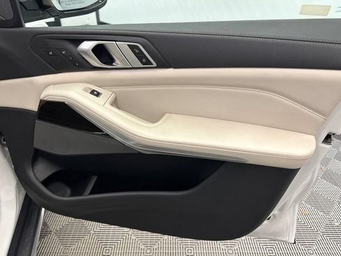 Used 2020 BMW X5 sDrive40i w/ Premium Package RWD image 16