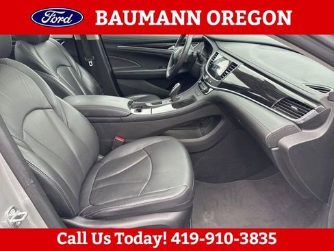 Used 2017 Buick LaCrosse Essence w/ Sun and Shade Package FWD image 10