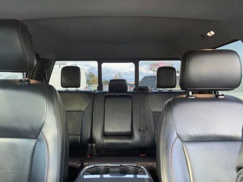 Certified 2023 Ford F350 Lariat w/ Chrome Package image 36