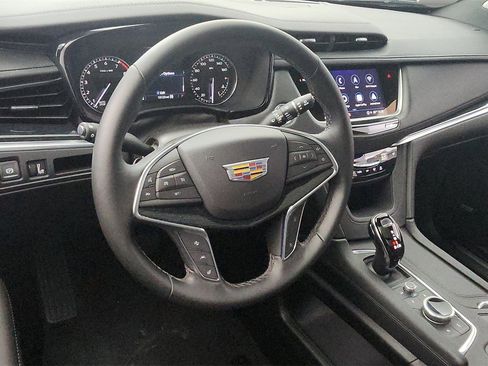 Used 2025 Cadillac XT5 Premium Luxury image 15
