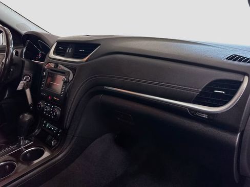 Used 2017 Chevrolet Traverse LT FWD image 31