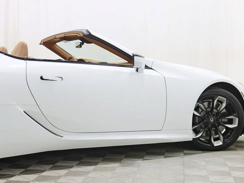 Used 2025 Lexus LC 500 Convertible w/ Touring Package RWD image 11