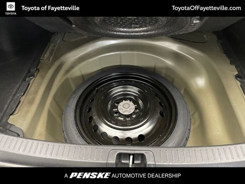 Used 2024 Toyota Corolla LE image 41