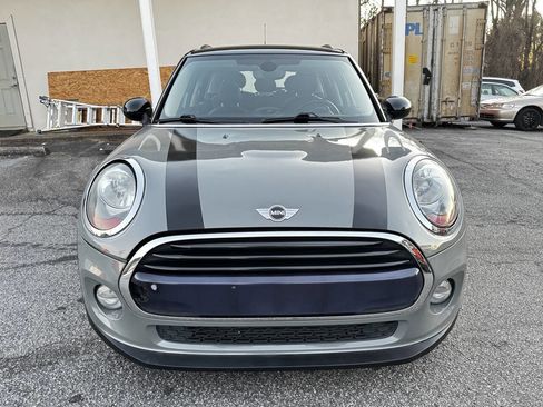 Used 2017 MINI Cooper 4-Door Hardtop image 2