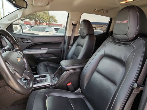 Used 2022 Chevrolet Colorado ZR2 w/ ZR2 Dusk Special Edition image 13