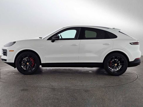 Used 2024 Porsche Cayenne S AWD/4WD image 6