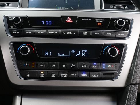Used 2016 Hyundai Sonata Limited w/ Option Group 02 image 21