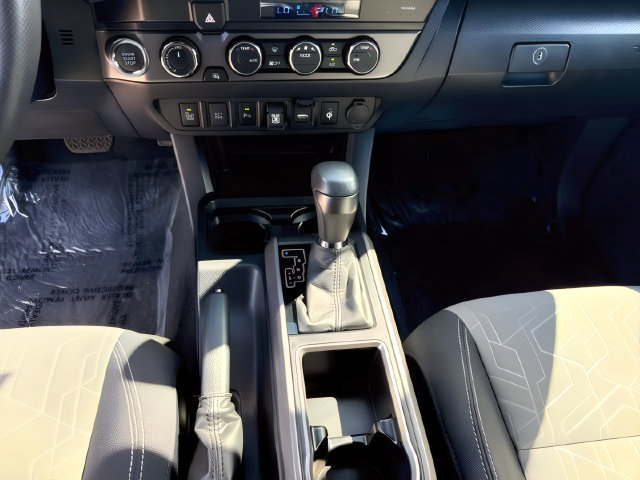 Used 2023 Toyota Tacoma TRD Sport w/ Technology Package AWD/4WD image 23
