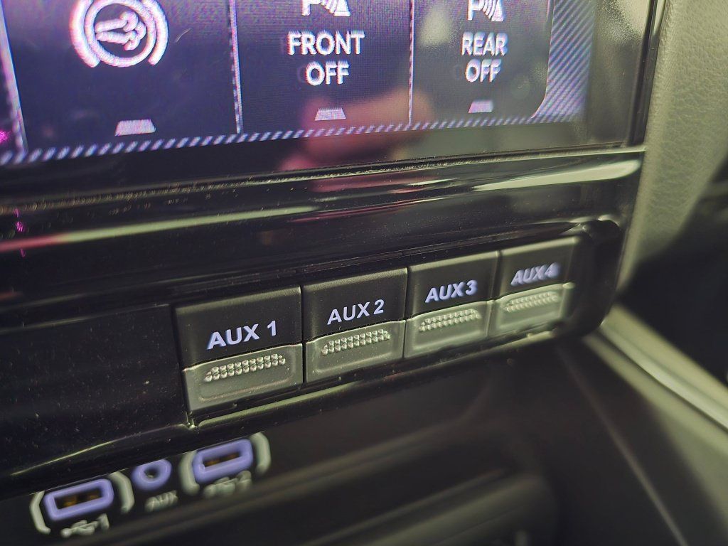 New 2026 RAM 2500 Laramie AWD/4WD image 32