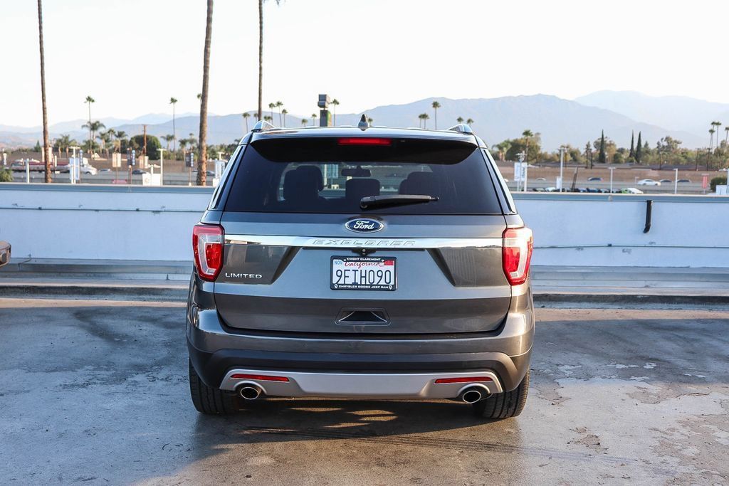 Used 2017 Ford Explorer Limited FWD image 8