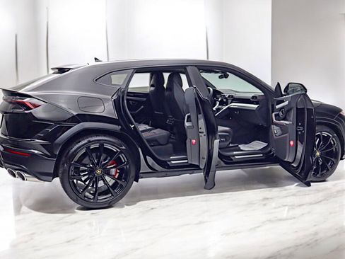 Used 2024 Lamborghini Urus S image 14