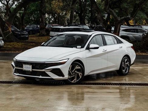 New 2026 Hyundai Elantra Limited FWD image 2