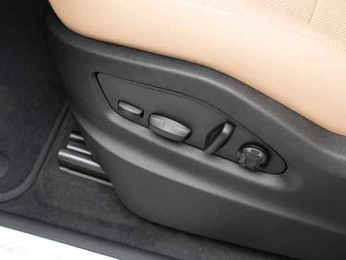 New 2026 Porsche Cayenne image 15