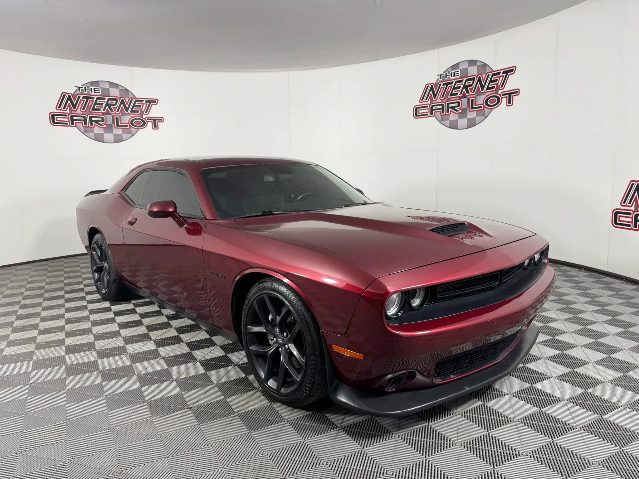 Used 2022 Dodge Challenger R/T w/ Blacktop Package RWD image 9