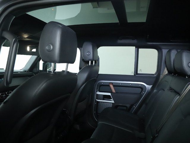 Used 2023 Land Rover Defender 110 SE AWD/4WD image 19