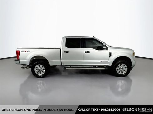 Used 2019 Ford F250 XLT w/ Snow Plow Prep Package AWD/4WD image 4